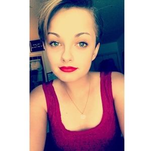 Meet your Posher, Nikki