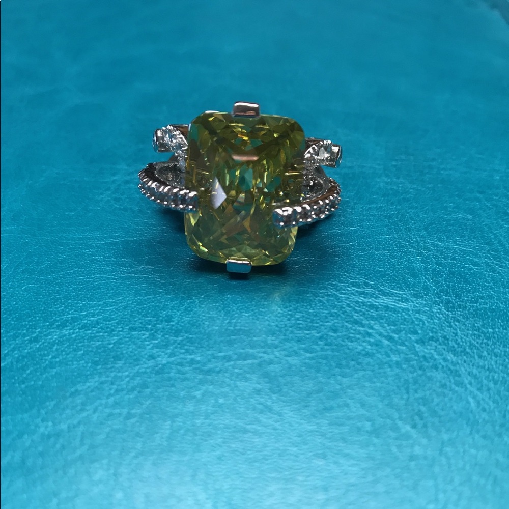Green Park Lane ring
