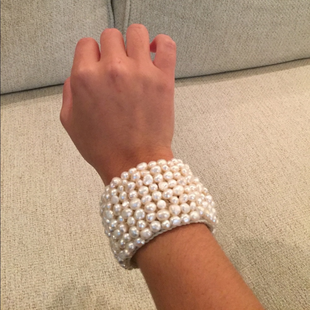 SMOS.TH freshwater pearl cuff/bracelet! Never worn