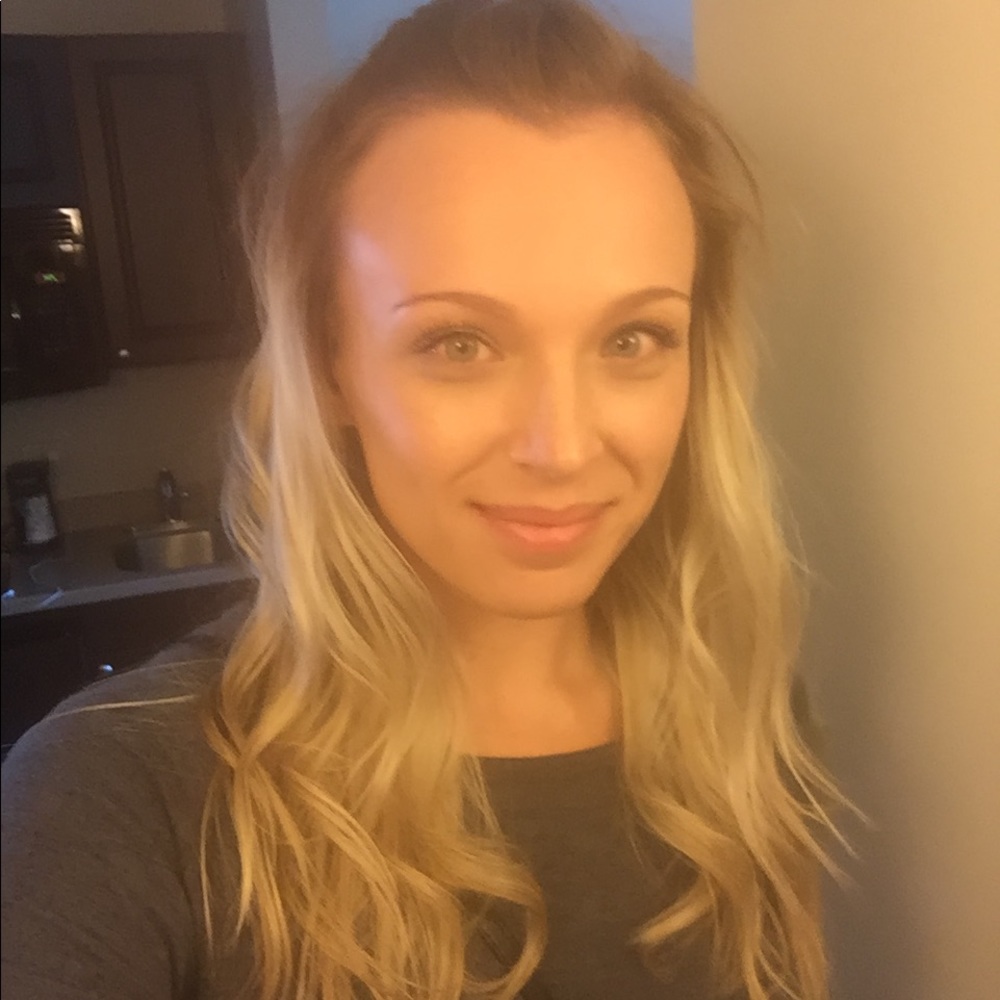 Meet your Posher, Samantha