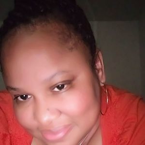 Meet your Posher, Deedee