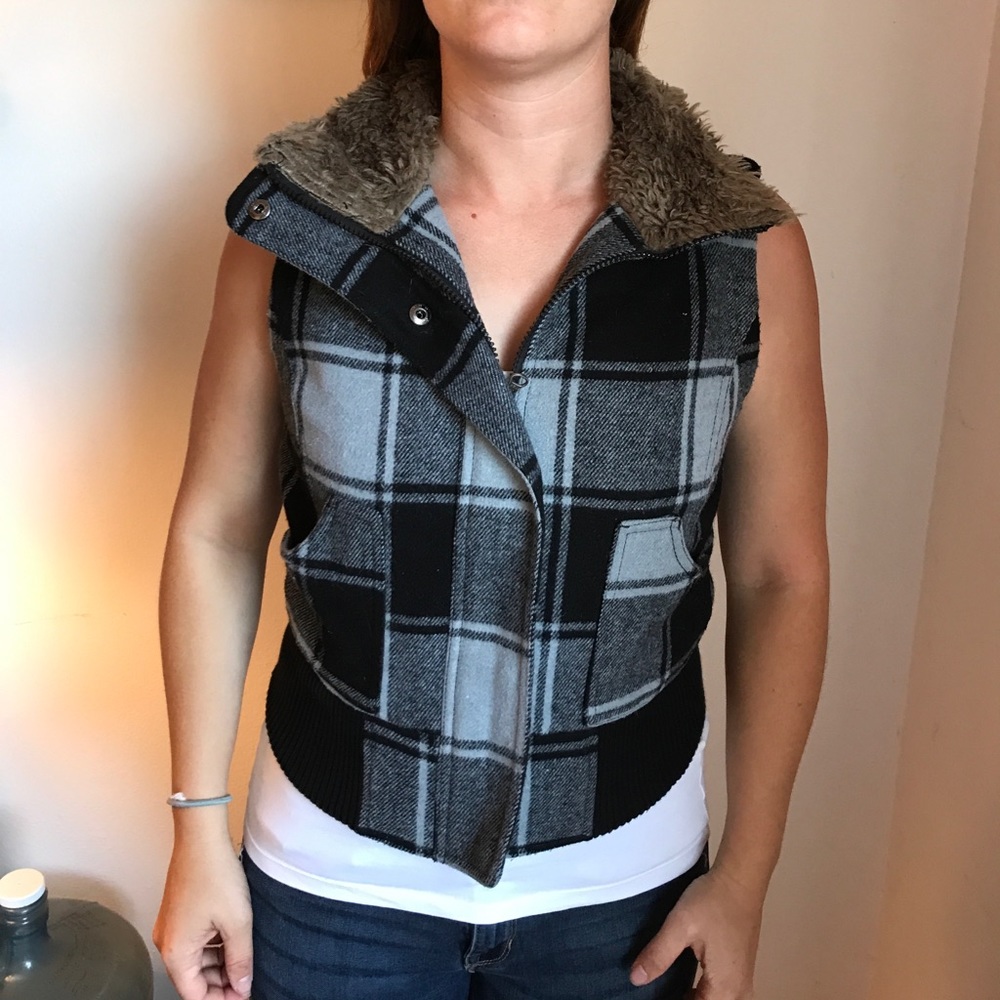 Anchor Blue Grey & Black Vest Size Medium