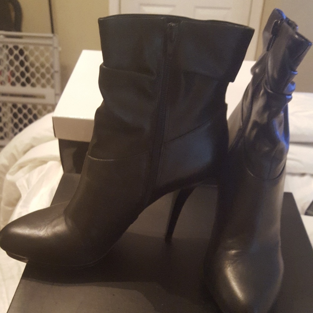 Boots - Picture 2 of 3