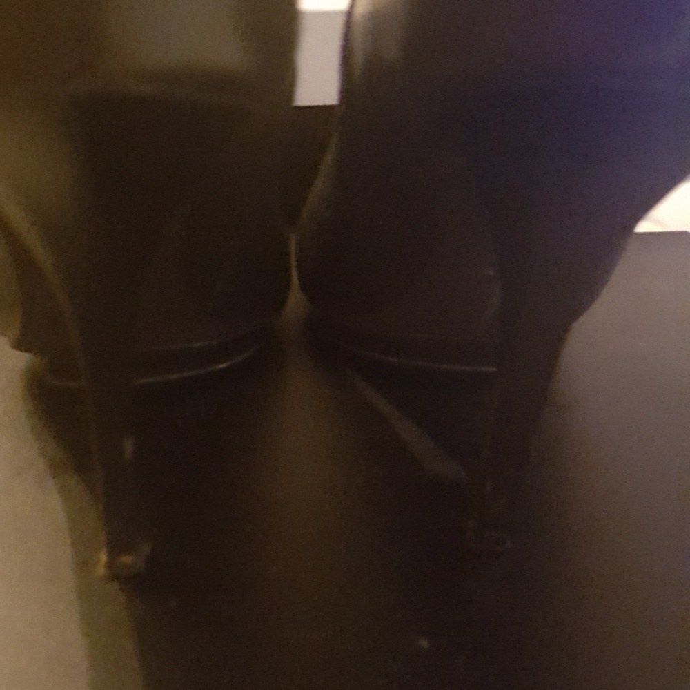 Boots - Picture 3 of 3