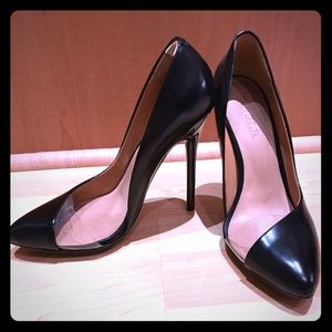 L.a.m.b Stiletto in black