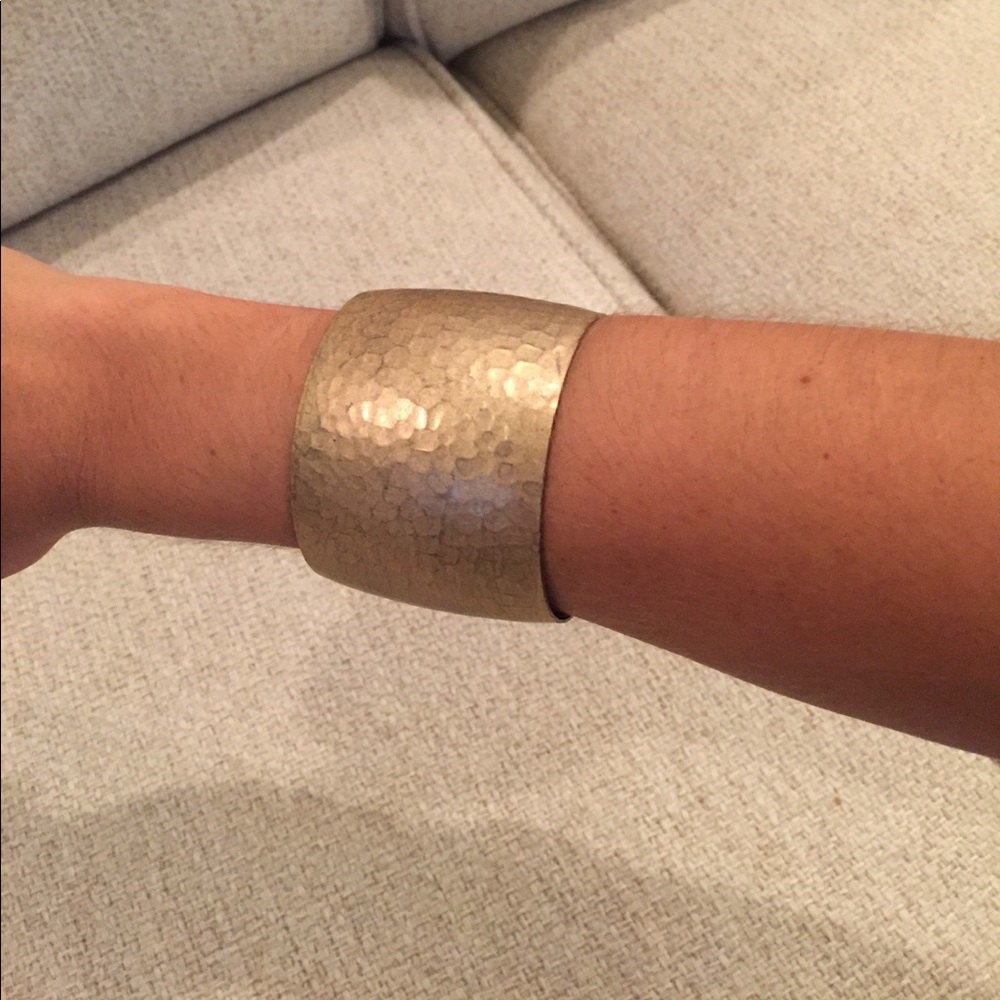 Jcrew hammered cuff bracelet (gold-brass)