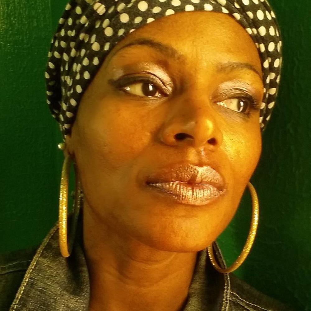 Meet your Posher, Pamela