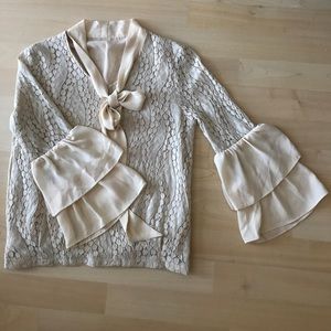 Lace bow tie blouse with layered sleeve