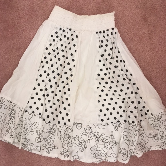 Classy cute garden skirt - Picture 1 of 2