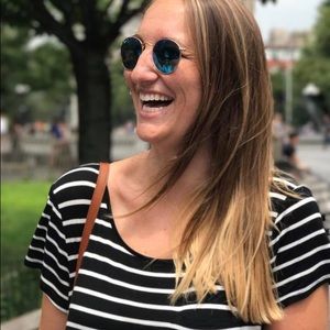 Meet your Posher, Julia