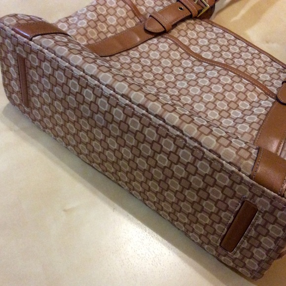 NINE WEST Tote - Picture 5 of 6