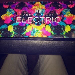 Used Once Urban Decay Electric Eyeshadow Palette
