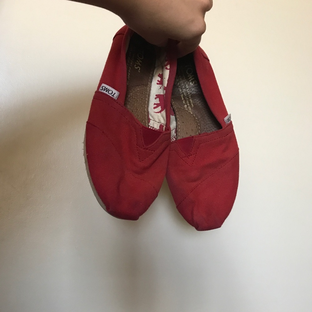 Red TOMS