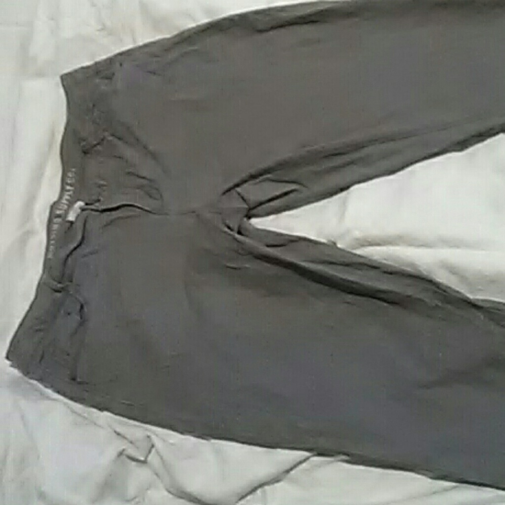 These are mossimo jeàns there gray in color with s