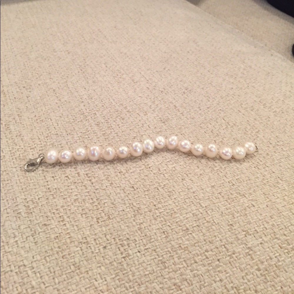 Genuine pearl bracelet-never worn!