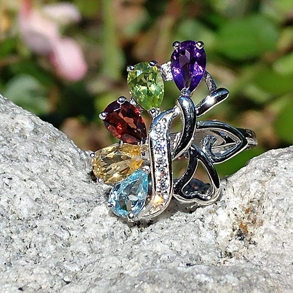 Women's ring - Picture 1 of 6
