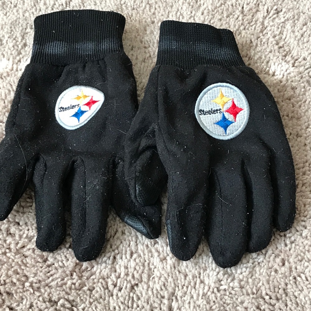 Steeler gloves