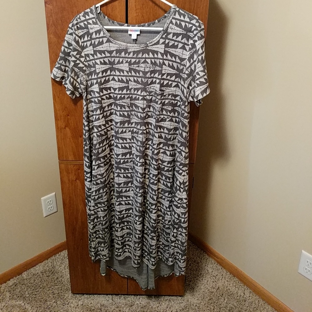 LuLaRoe Carly Tunic