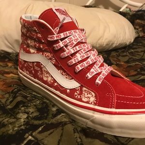 Vans 9.5 brand new never wore  extra laces