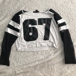 Mesh Paneled Sporty Crop Top