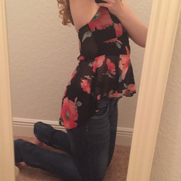 Papaya Tank Top!! Black red big poppies flower - Picture 5 of 8