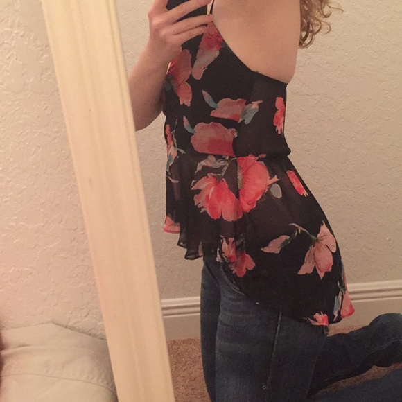 Papaya Tank Top!! Black red big poppies flower - Picture 8 of 8