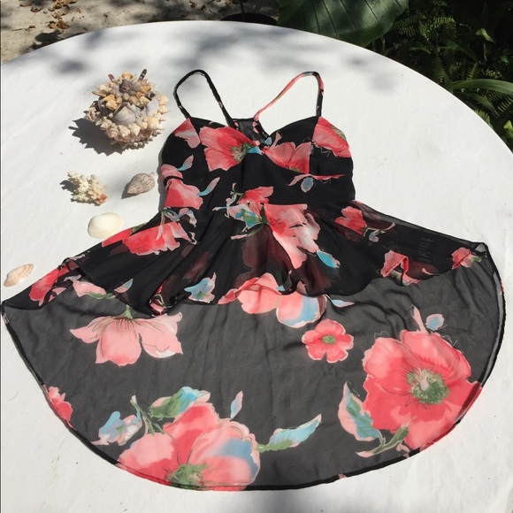 Papaya Tank Top!! Black red big poppies flower - Picture 2 of 8
