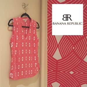 Banana Republic graphic top