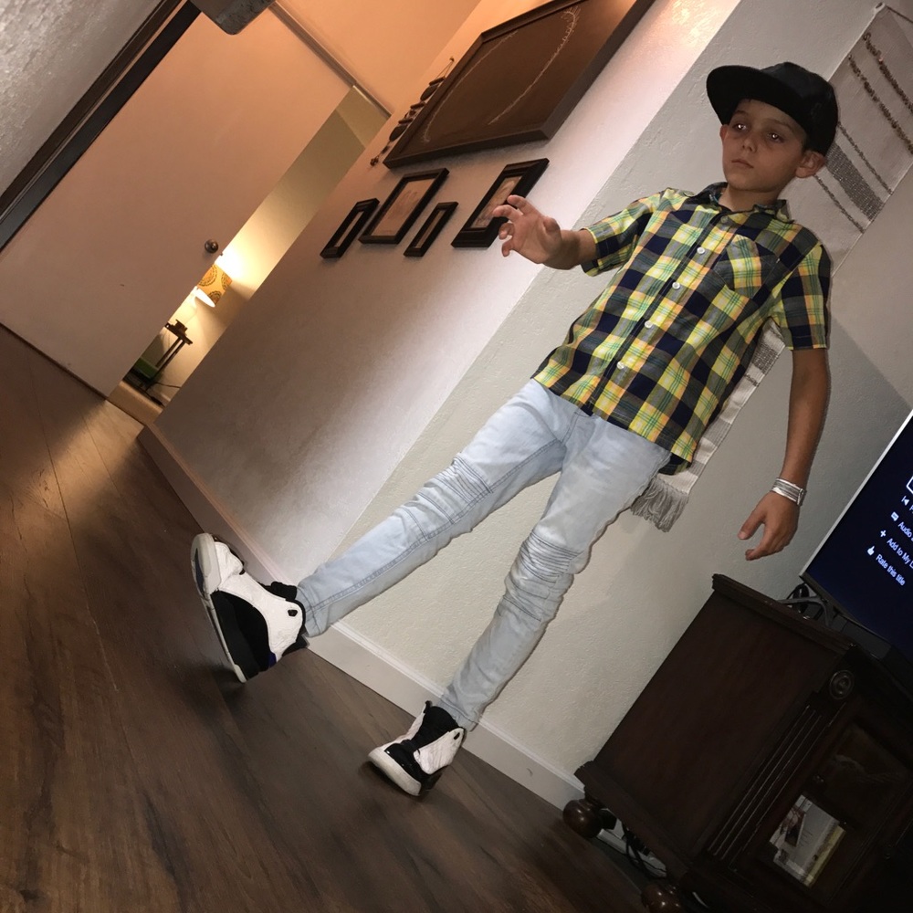 Ralph Lauren• BOYS SIZE 6💙