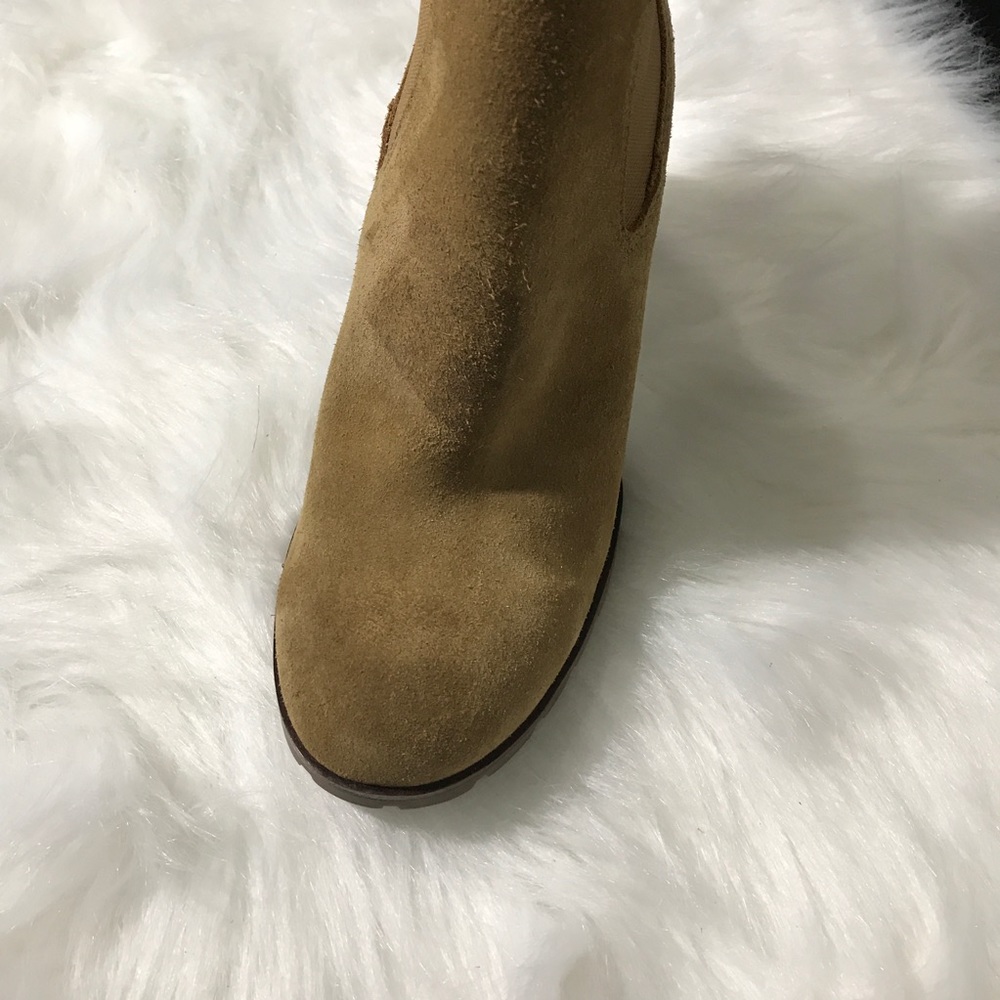 NIB Tory Burch Stafford Brown Suede Booties - Picture 3 of 8