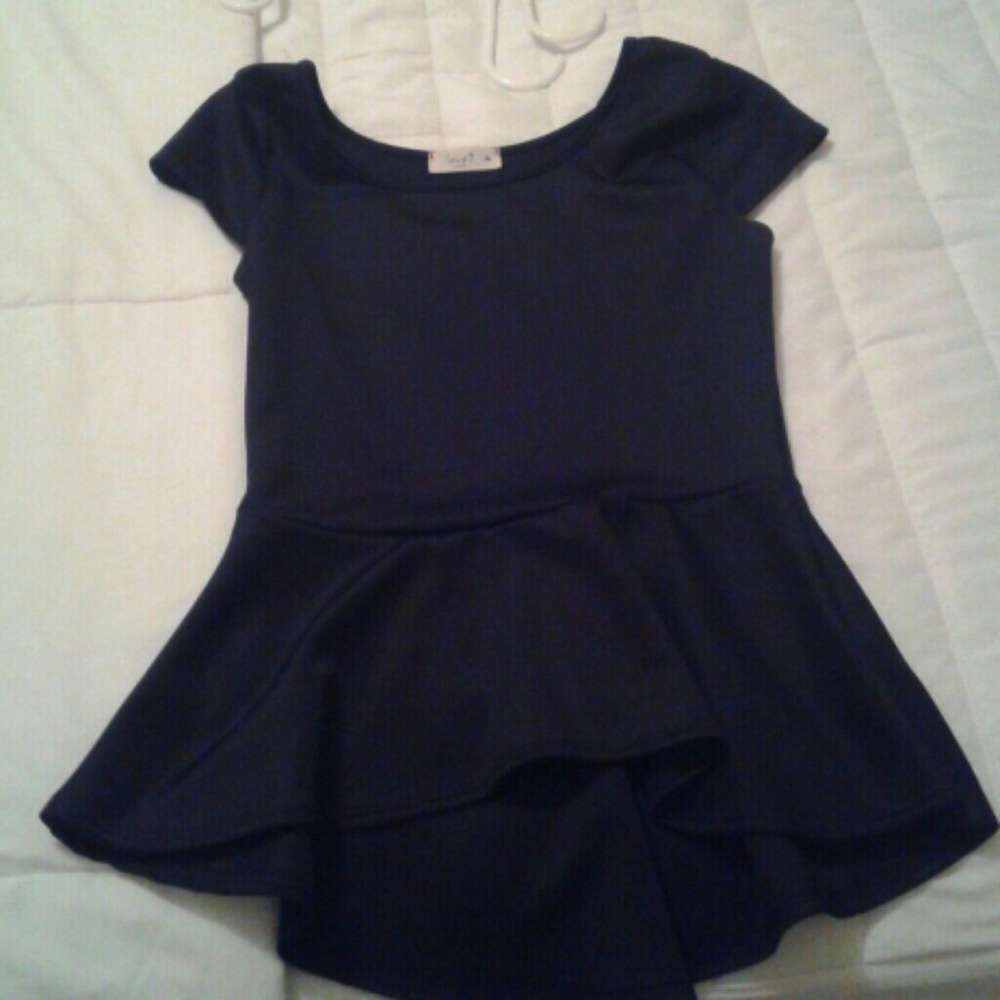 Sleeveless top.
