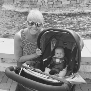 Meet your Posher, Lora