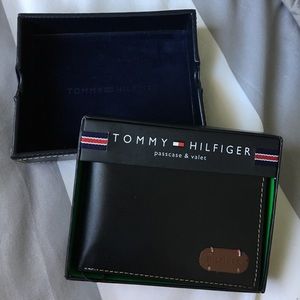 Brand new Tommy Hilfiger men's wallet