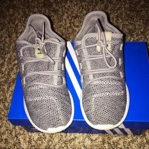 Toddler adidas tubular