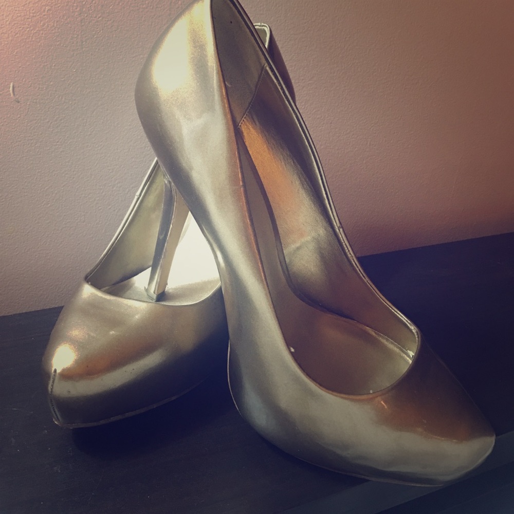 Bronze Metallic Pumps (size 11)