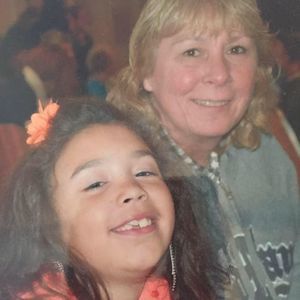 Meet your Posher, Devona