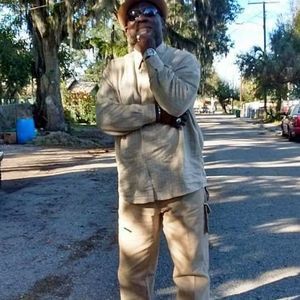 Meet your Posher, Charles