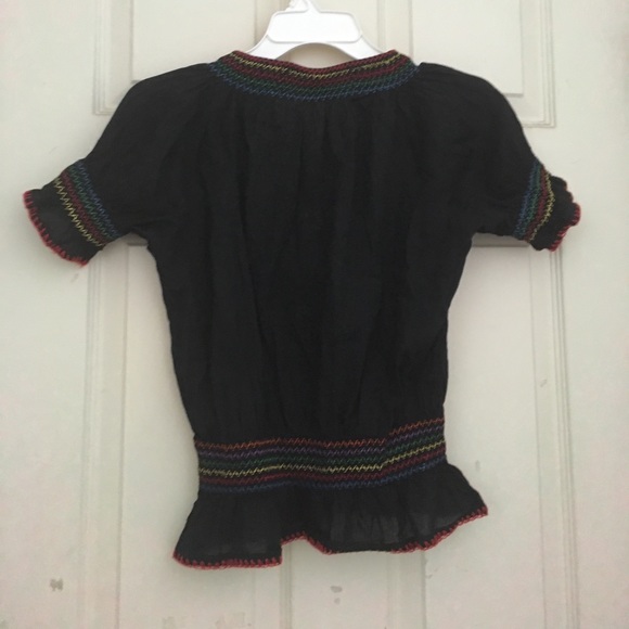 Cute crinkled embellished top! - Picture 2 of 2
