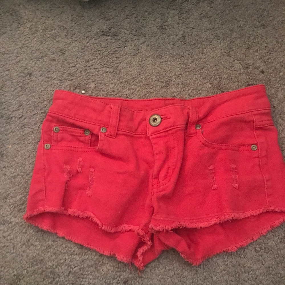 Size 3, red shorts