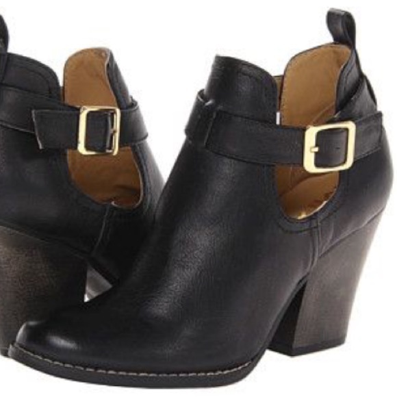 🌻 Black Booties - Picture 2 of 2