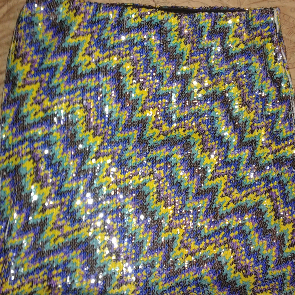 ***SOLD***Xhilaration~Sparkly & Stretchy Sequin Skirt - Picture 2 of 8
