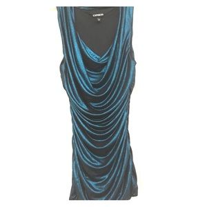 Express fitted plunge top!!