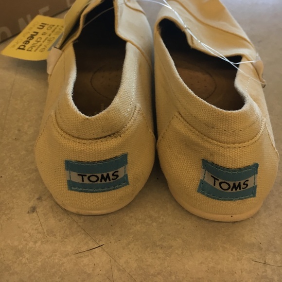 Toms shoe - Picture 2 of 3