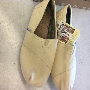 Toms shoe