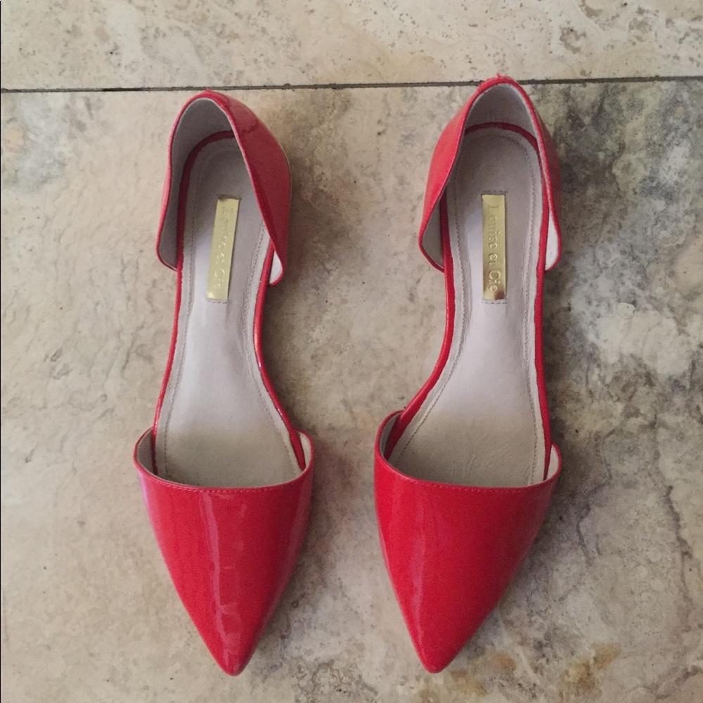 FLATS (never been worn!)