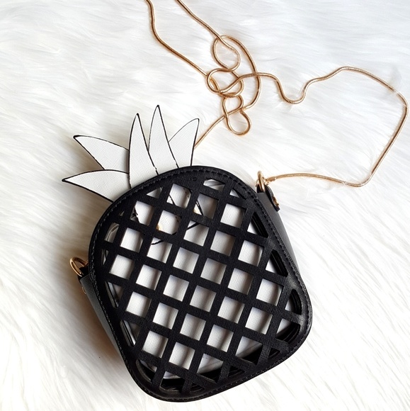 Zara Handbags - New Zara Pineapple Black & White Purse!