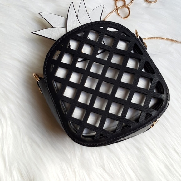 New Zara Pineapple Black & White Purse! - Picture 2 of 5