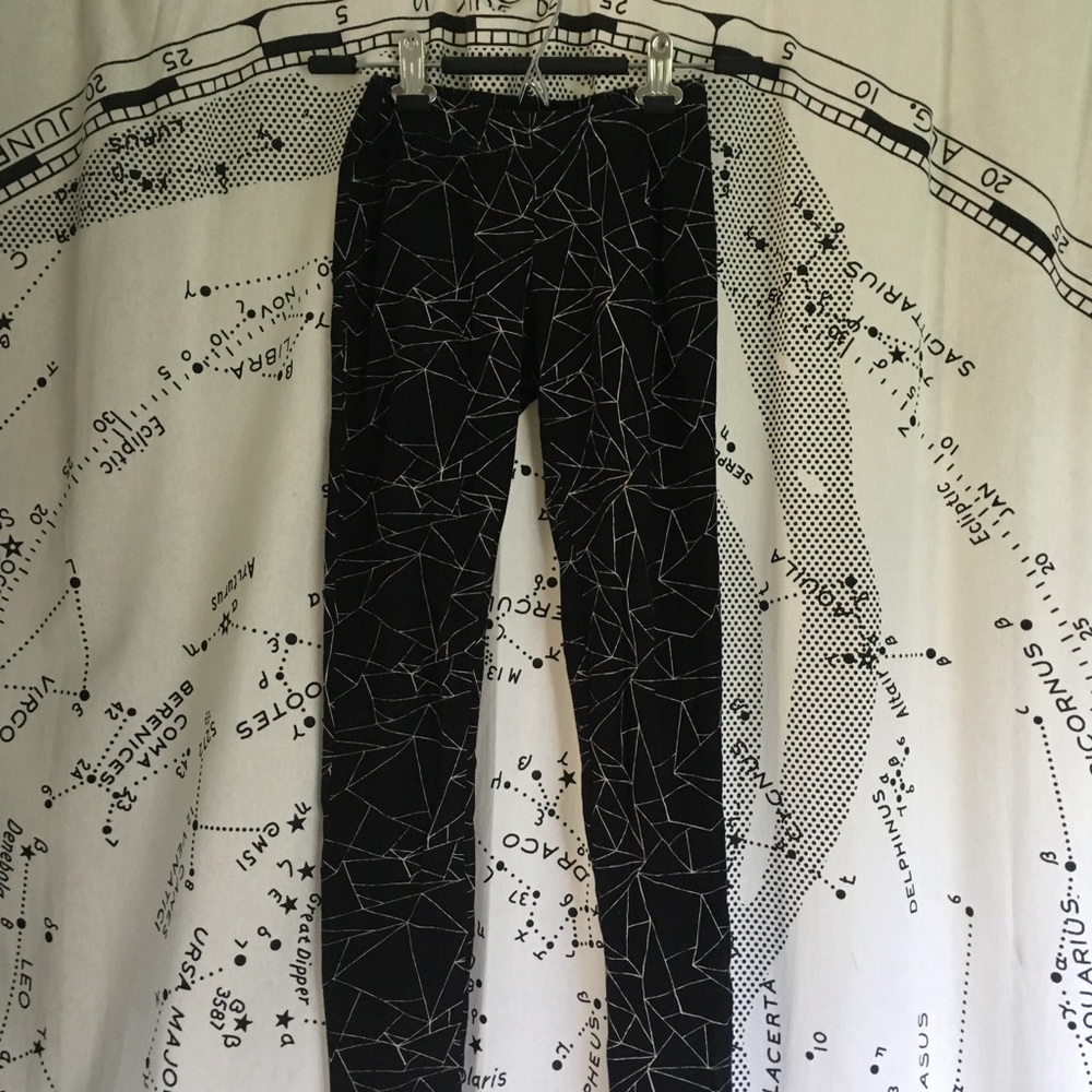 geometric print black leggings