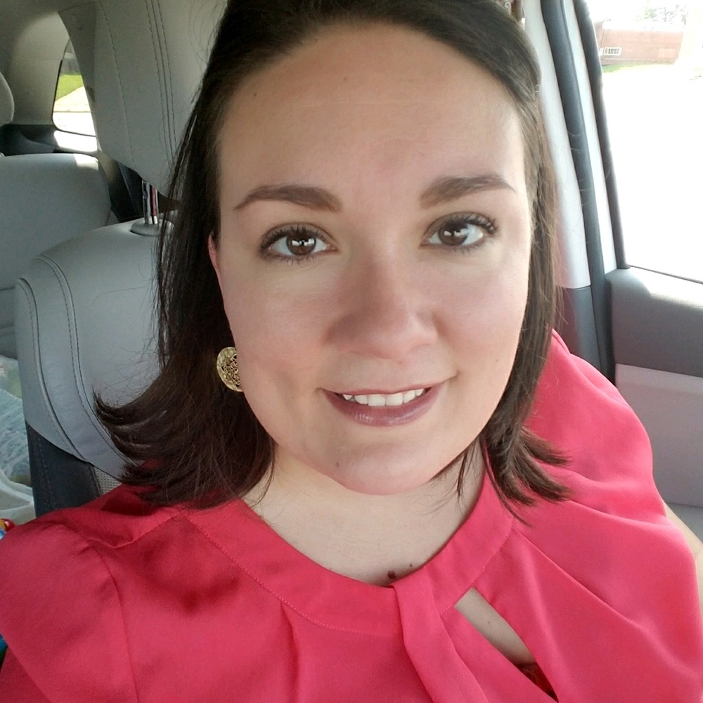 Meet your Posher, Lauren