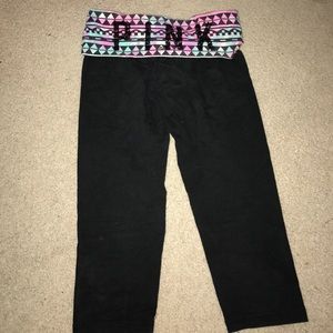 VS pink cropped yoga pants